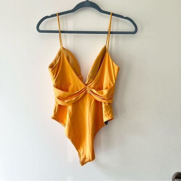 NWT Zara Sweetheart Neckline Ruched One Piece Swimsuit in Orange - Picture 4 of 9